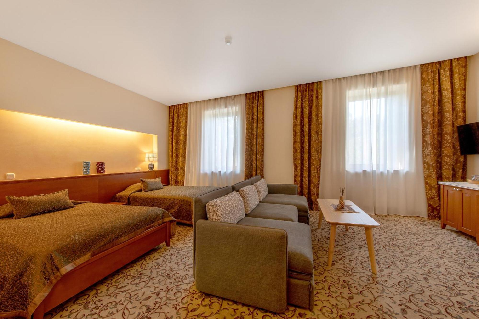 קובנה Pazaislis Park Hotel מראה חיצוני תמונה