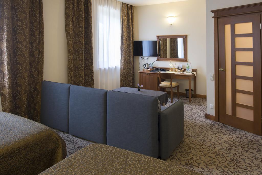 קובנה Pazaislis Park Hotel מראה חיצוני תמונה