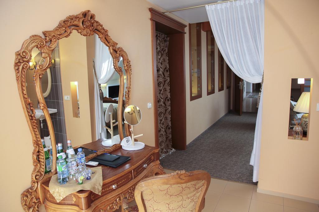 קובנה Pazaislis Park Hotel מראה חיצוני תמונה