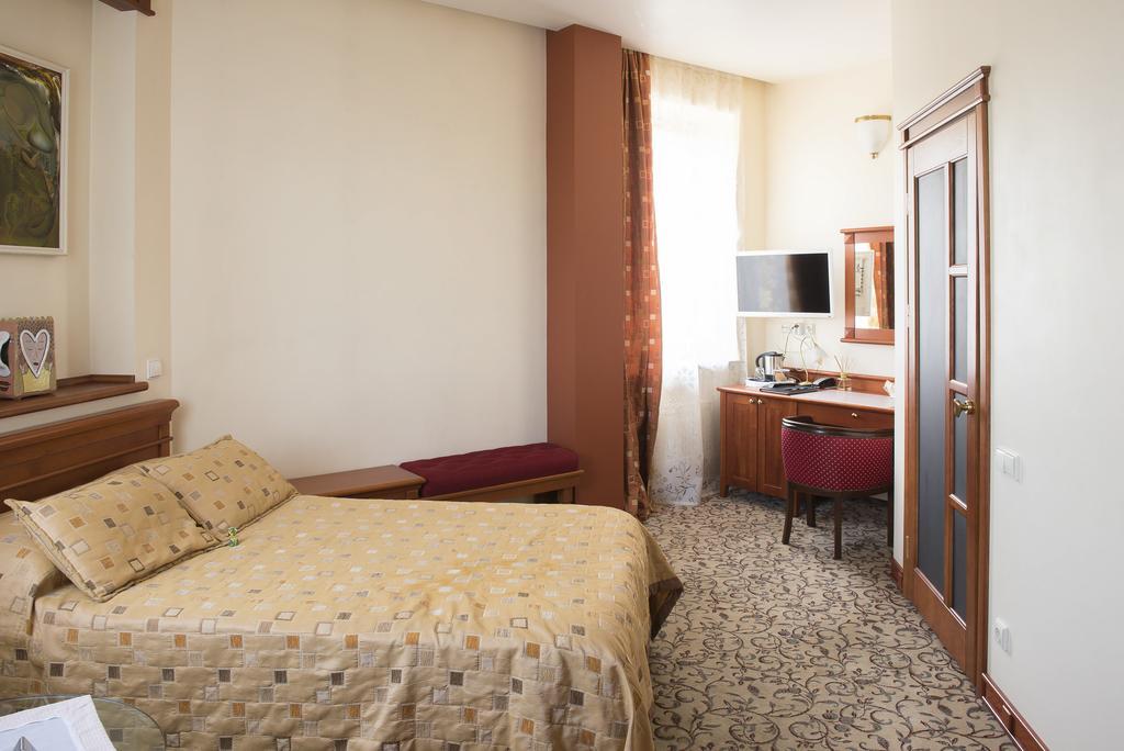 קובנה Pazaislis Park Hotel מראה חיצוני תמונה