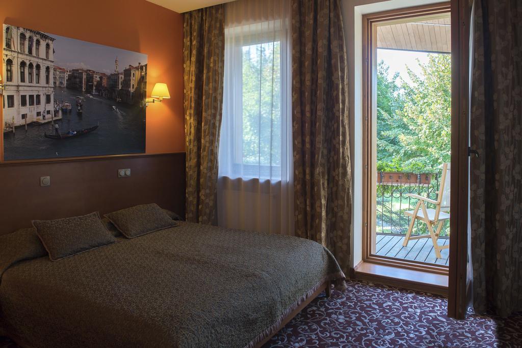 קובנה Pazaislis Park Hotel מראה חיצוני תמונה